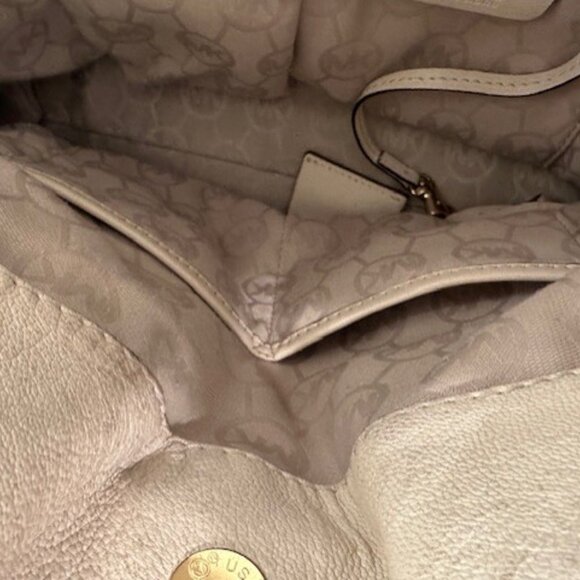 Michael Kors Cream Colored Large Purse Bag - Picture 11 of 16